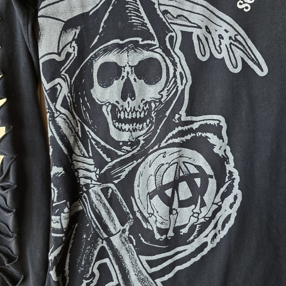 Sons of Anarchy Long Sleeve T-shirt Reaper Cut Out Sleeves Black Shirt Medium - Picture 8 of 10